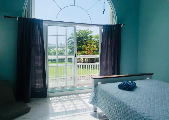 Luxury And Rooms,the Lagoons *