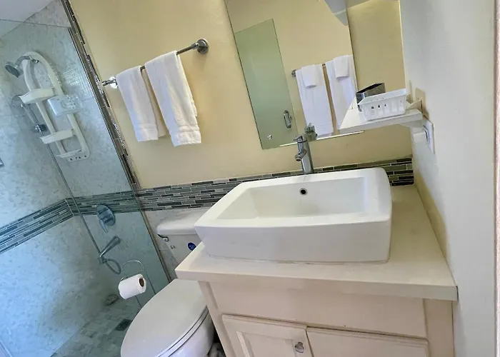 Luxury And Rooms,the Lagoons * Montego Bay
