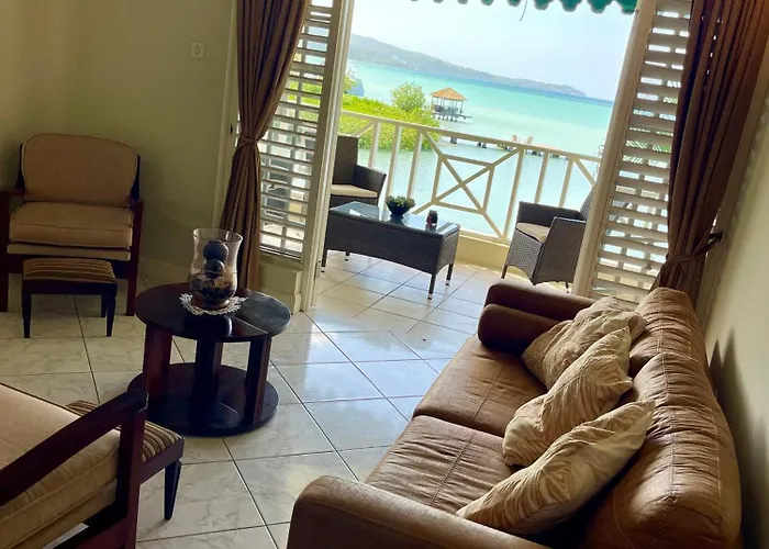 Luxury And Rooms,the Lagoons *